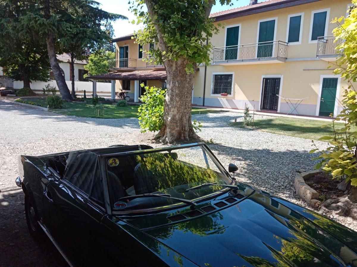 Cascina Pelizza Apartment กาซาเล มอนแฟร์ราโต ภายนอก รูปภาพ