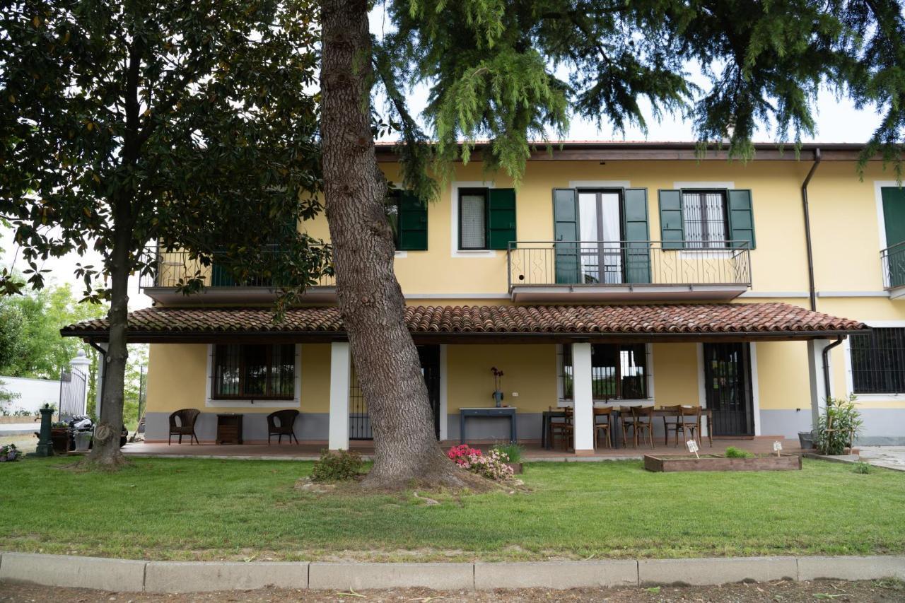Cascina Pelizza Apartment กาซาเล มอนแฟร์ราโต ภายนอก รูปภาพ