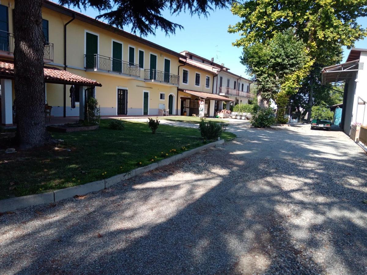 Cascina Pelizza Apartment กาซาเล มอนแฟร์ราโต ภายนอก รูปภาพ